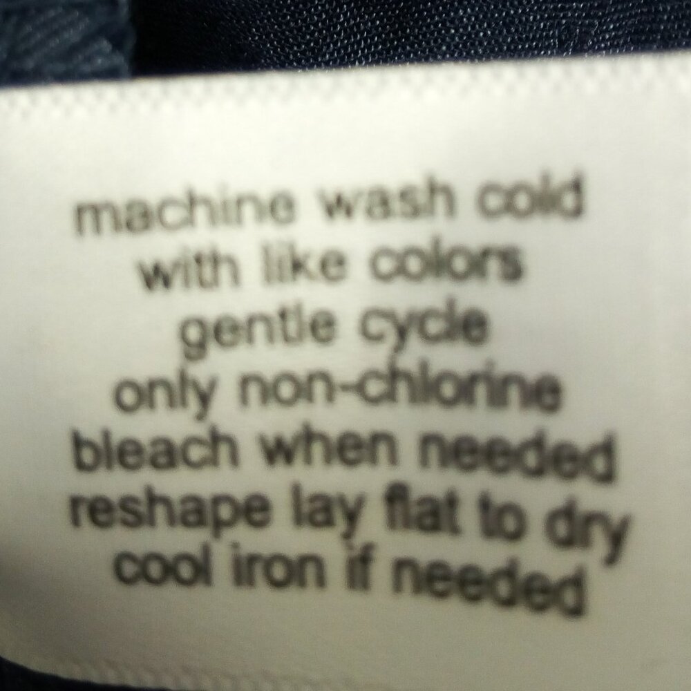 Lane Bryant V-Neck Top NWOT - Picture 7 of 7
